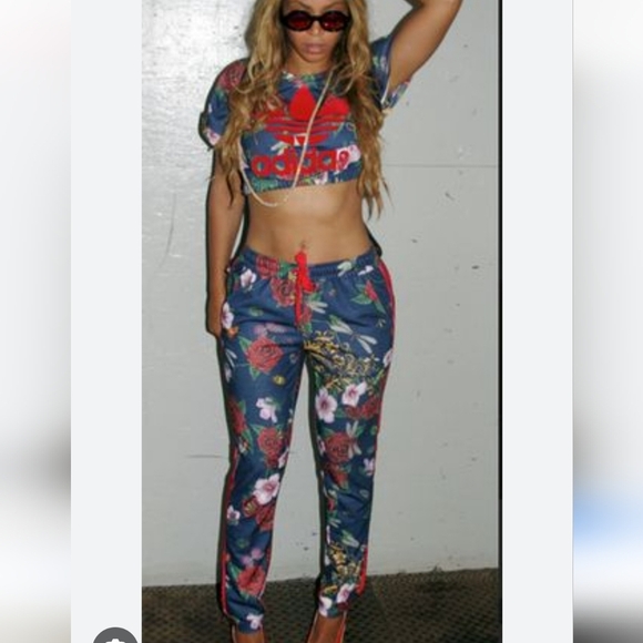 Adidas Rita Ora Set  Tee Vibrant Floral Design And Pants - Picture 1 of 15